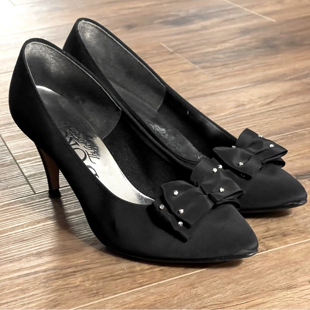 Black satin Pumps heels with Satin Bow